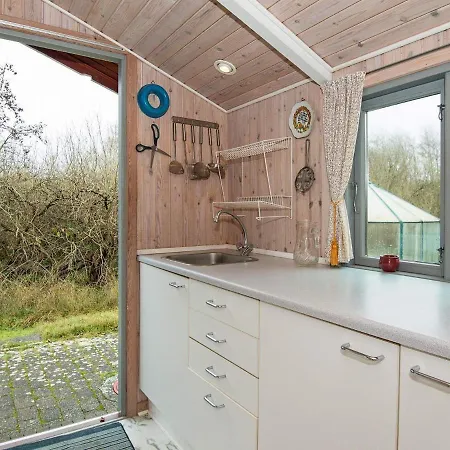 Seaside Charm In Rindby-By Traum *